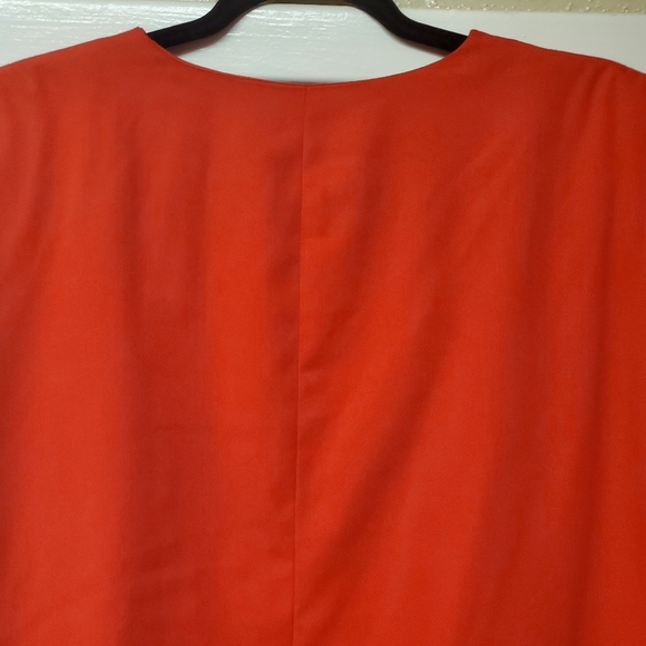 MAGGIE MCNAUGHTON red Blazers. Size 2XL - Picture 11 of 12